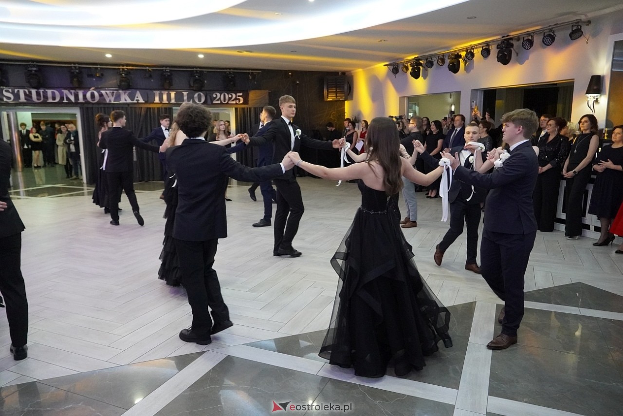 Studniówka III LO w Ostrołęce [4.01.2025] - zdjęcie #315 - eOstroleka.pl