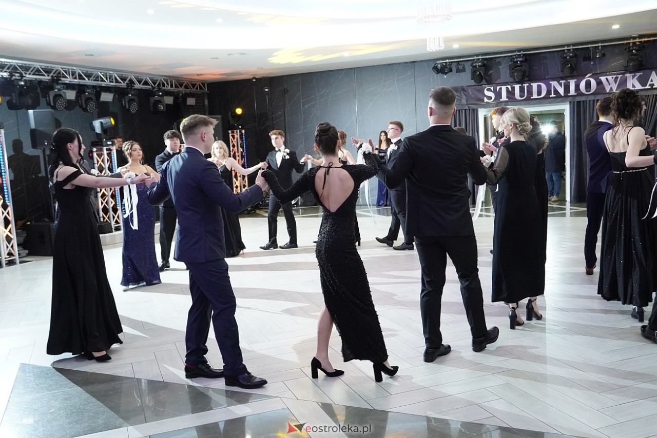 Studniówka III LO w Ostrołęce [4.01.2025] - zdjęcie #314 - eOstroleka.pl