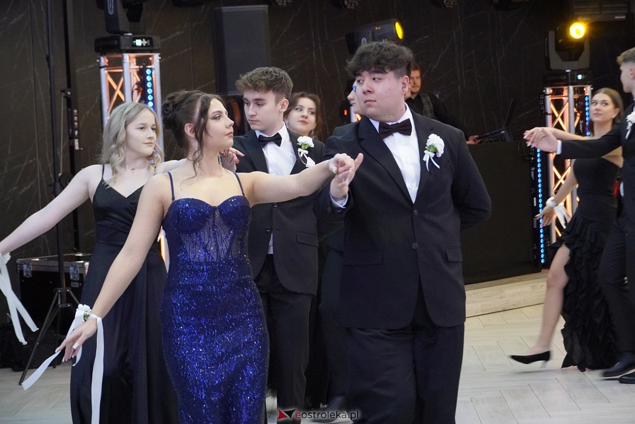 Studniówka III LO w Ostrołęce [4.01.2025] - zdjęcie #312 - eOstroleka.pl