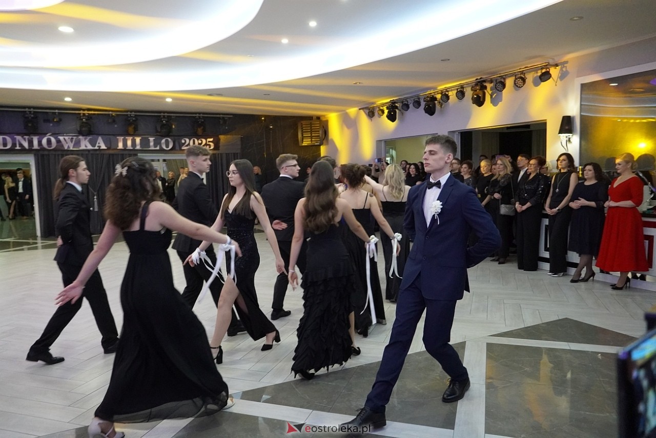 Studniówka III LO w Ostrołęce [4.01.2025] - zdjęcie #309 - eOstroleka.pl