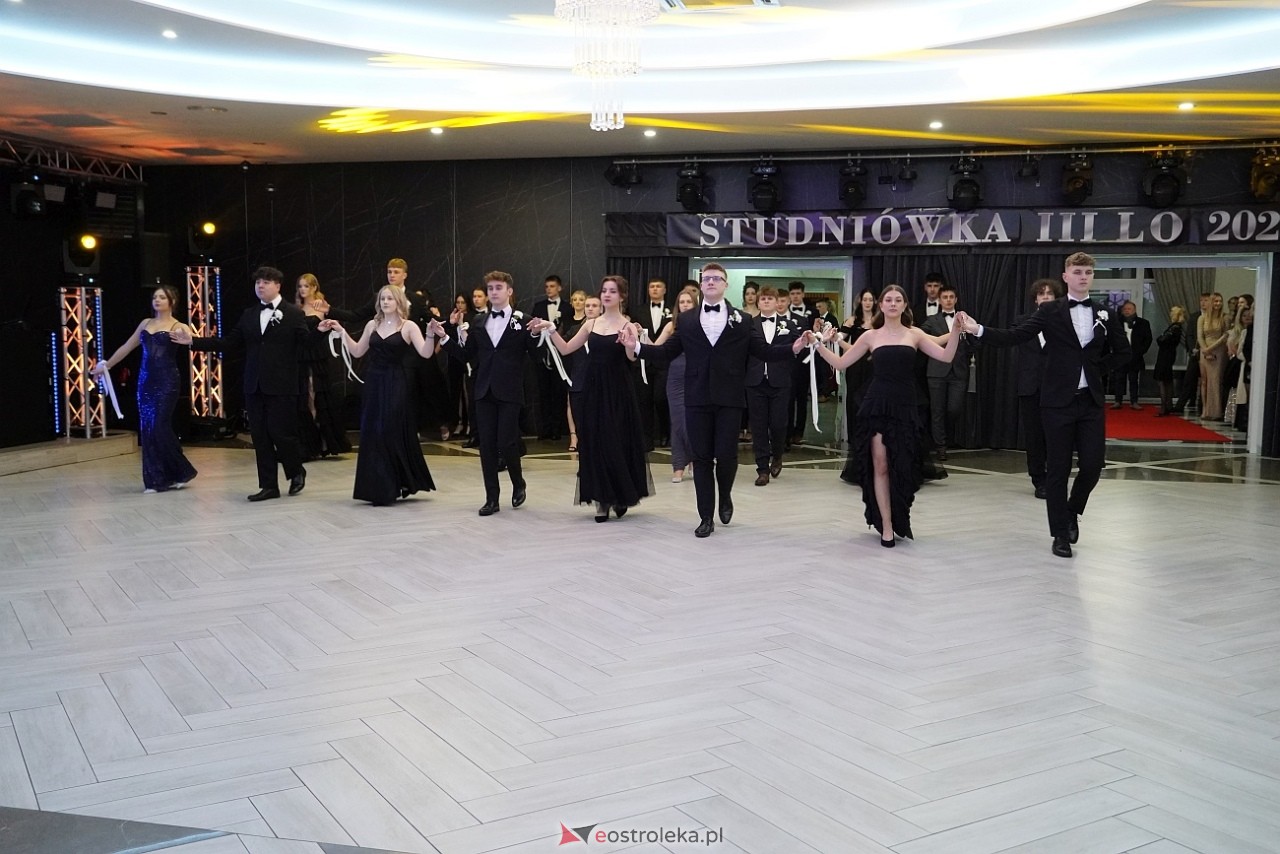 Studniówka III LO w Ostrołęce [4.01.2025] - zdjęcie #305 - eOstroleka.pl