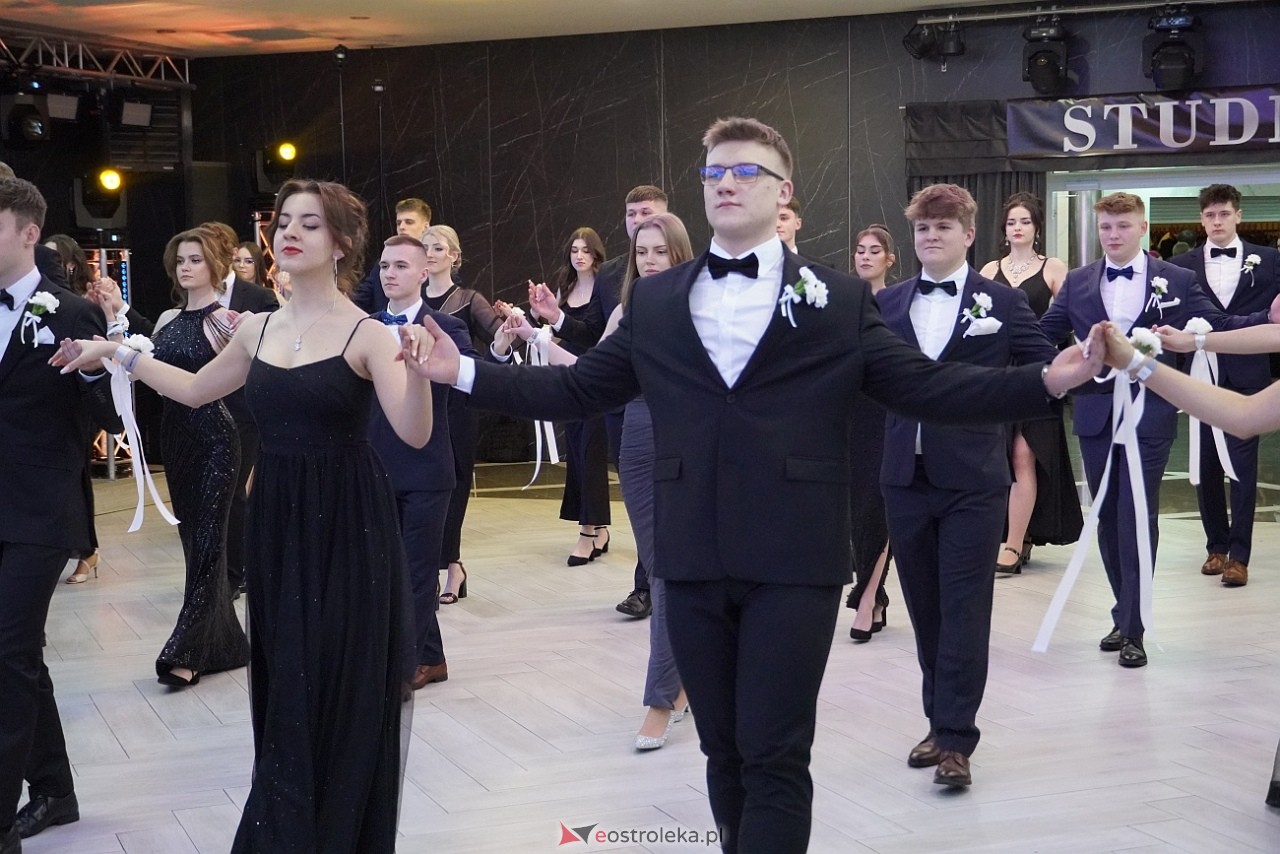 Studniówka III LO w Ostrołęce [4.01.2025] - zdjęcie #301 - eOstroleka.pl