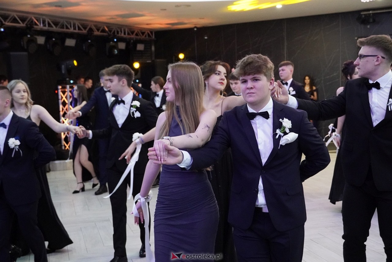 Studniówka III LO w Ostrołęce [4.01.2025] - zdjęcie #298 - eOstroleka.pl