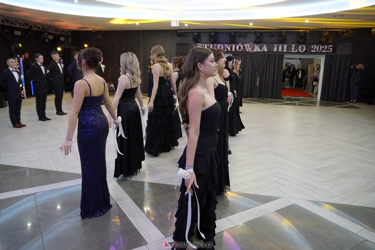 Studniówka III LO w Ostrołęce [4.01.2025] - zdjęcie #290 - eOstroleka.pl