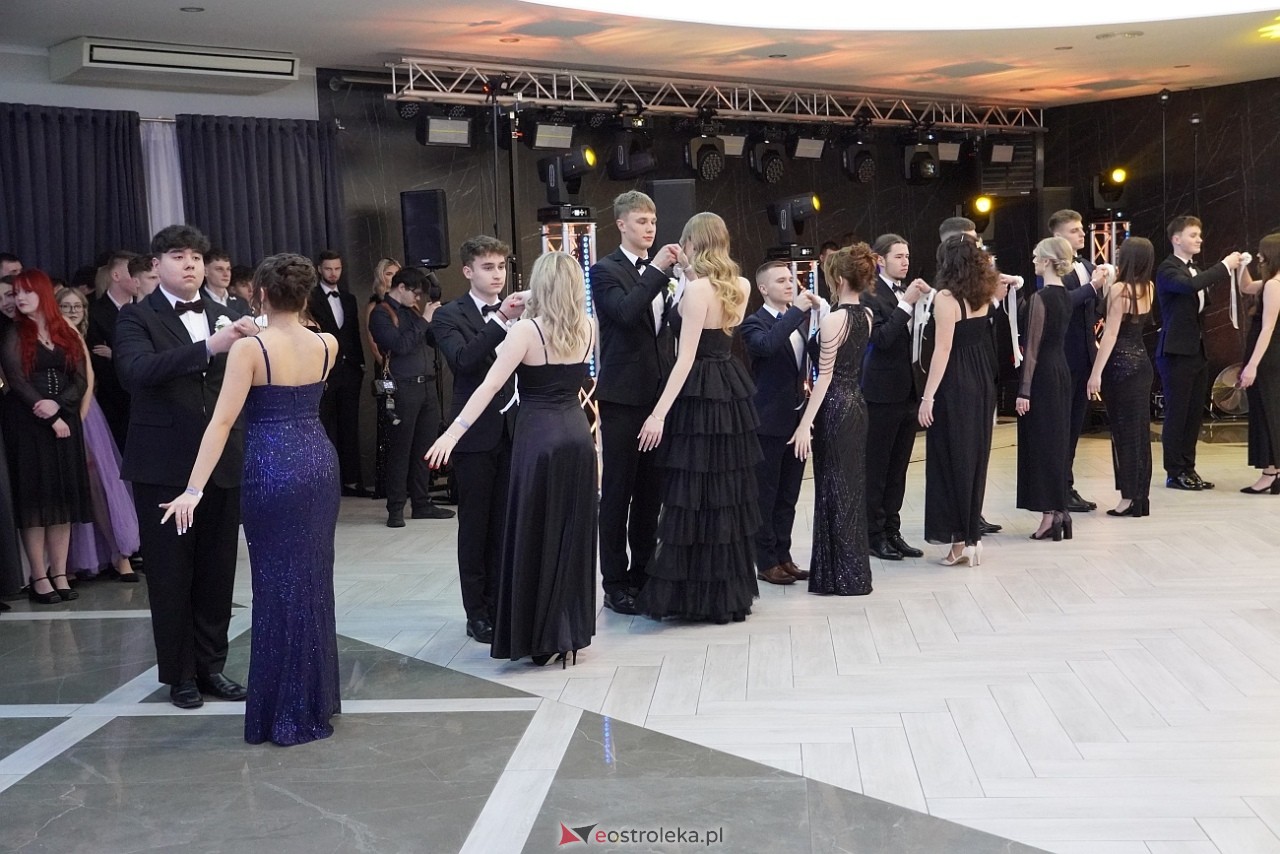 Studniówka III LO w Ostrołęce [4.01.2025] - zdjęcie #289 - eOstroleka.pl