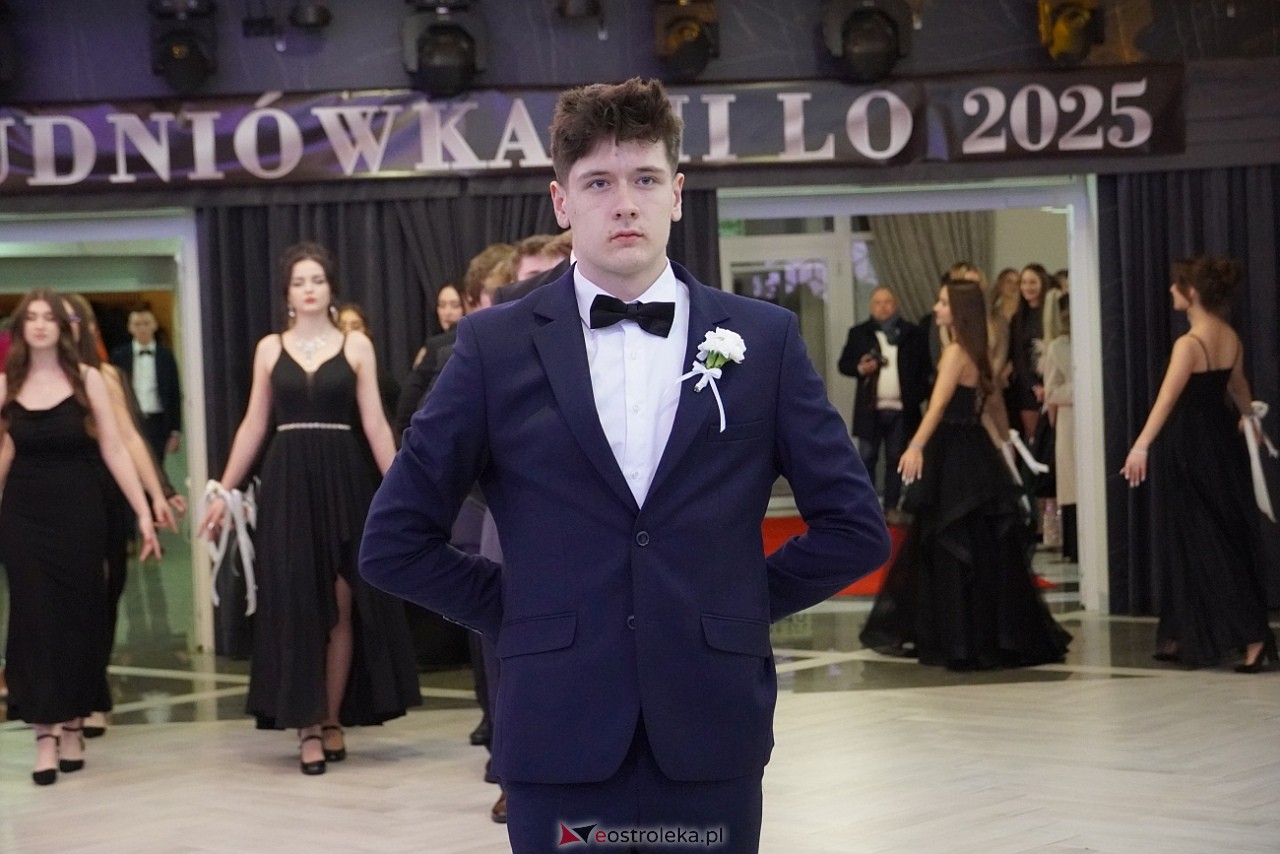 Studniówka III LO w Ostrołęce [4.01.2025] - zdjęcie #283 - eOstroleka.pl