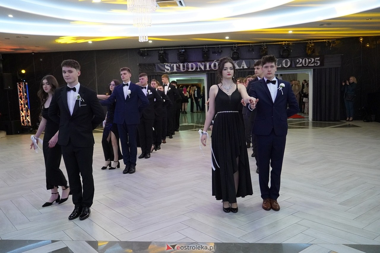 Studniówka III LO w Ostrołęce [4.01.2025] - zdjęcie #280 - eOstroleka.pl