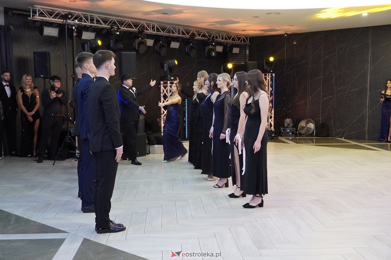 Studniówka III LO w Ostrołęce [4.01.2025] - zdjęcie #265 - eOstroleka.pl