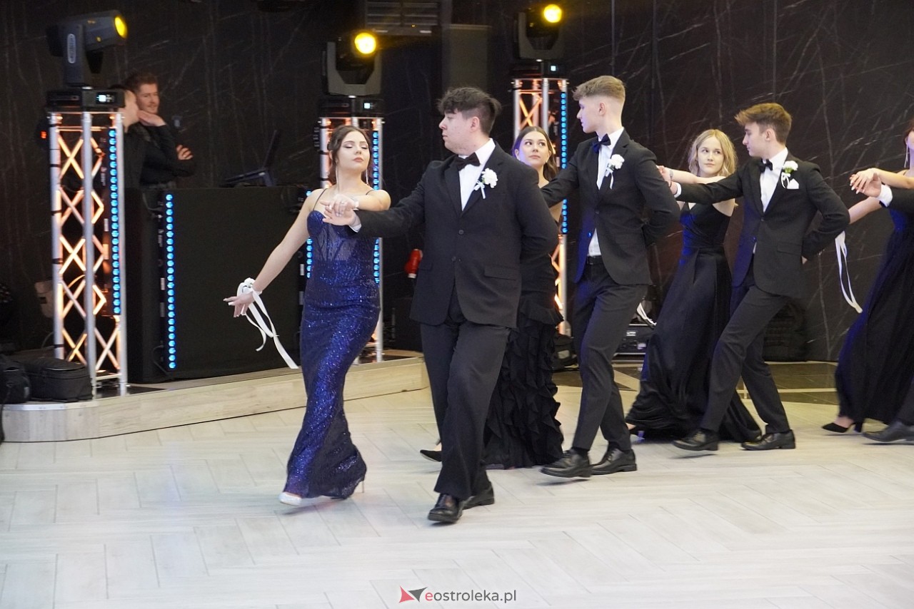 Studniówka III LO w Ostrołęce [4.01.2025] - zdjęcie #259 - eOstroleka.pl
