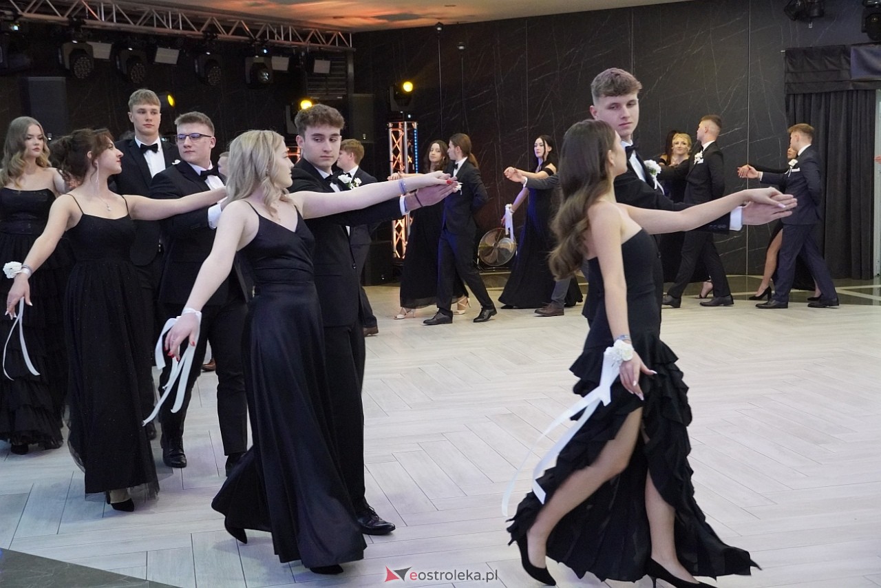 Studniówka III LO w Ostrołęce [4.01.2025] - zdjęcie #255 - eOstroleka.pl