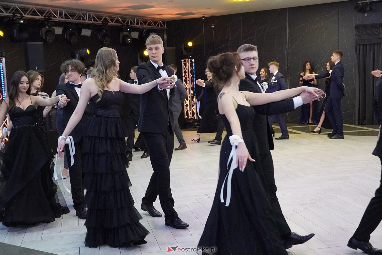 Studniówka III LO w Ostrołęce [4.01.2025] - zdjęcie #252 - eOstroleka.pl