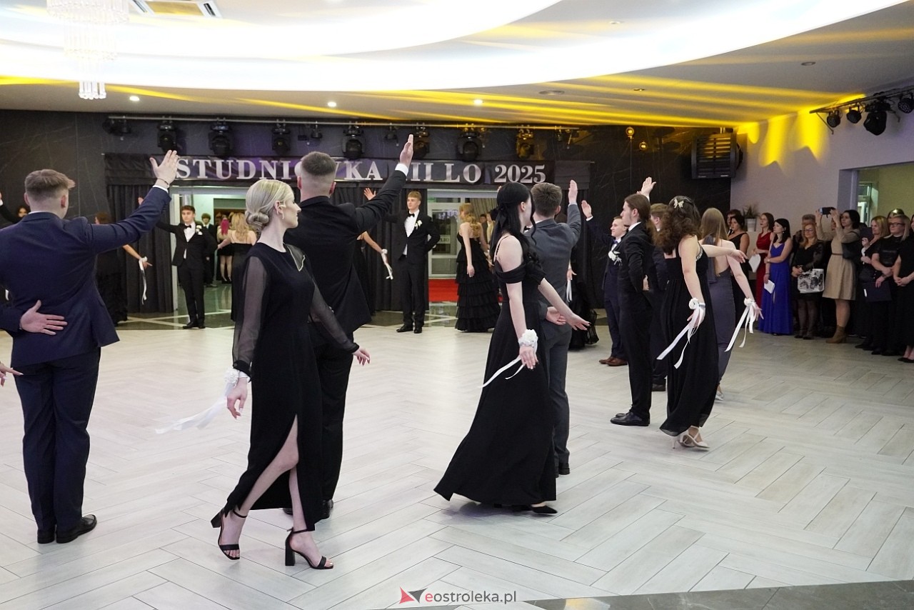 Studniówka III LO w Ostrołęce [4.01.2025] - zdjęcie #237 - eOstroleka.pl