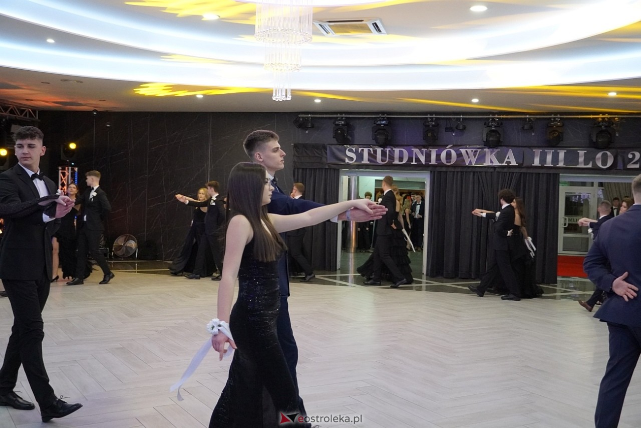 Studniówka III LO w Ostrołęce [4.01.2025] - zdjęcie #236 - eOstroleka.pl