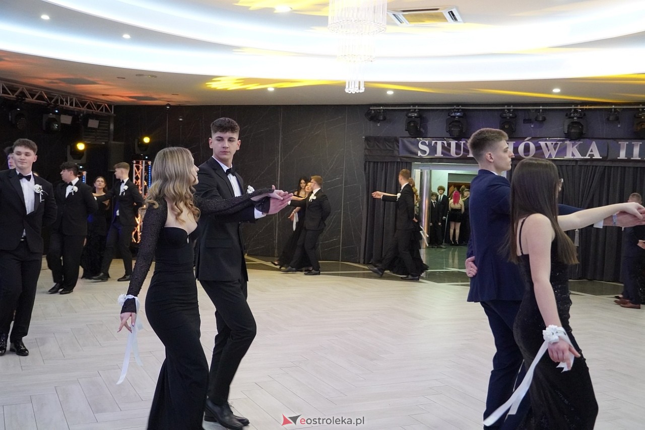 Studniówka III LO w Ostrołęce [4.01.2025] - zdjęcie #235 - eOstroleka.pl