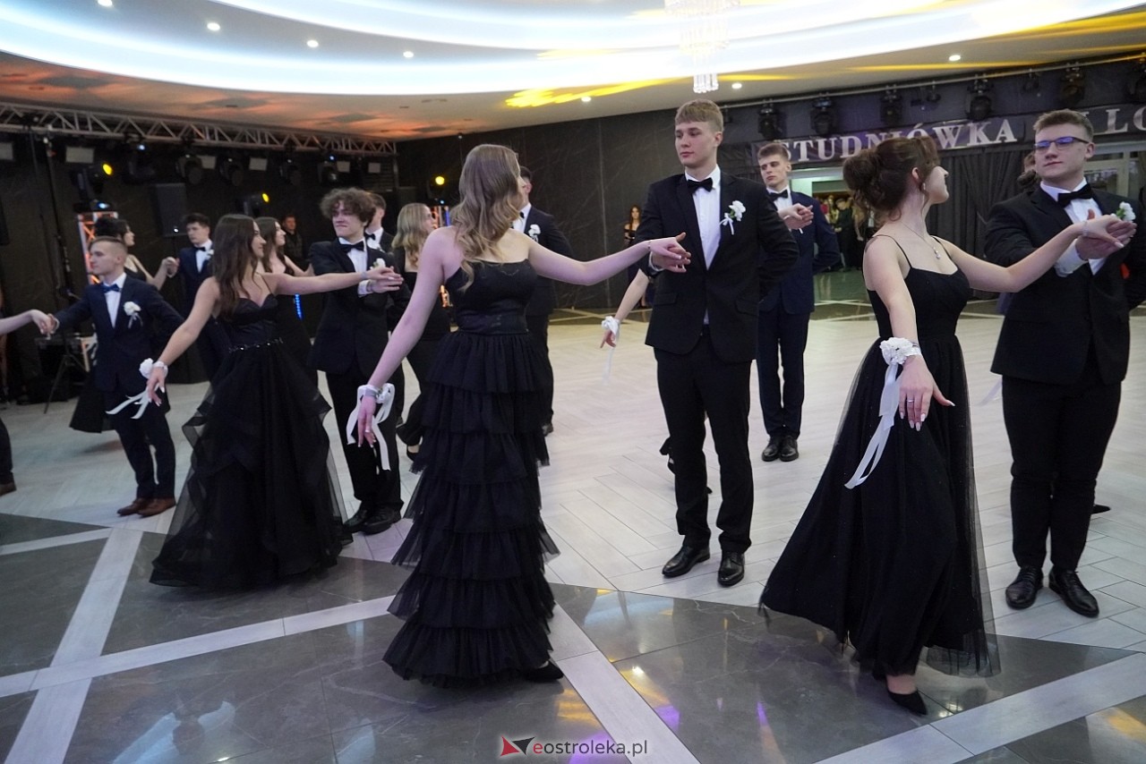 Studniówka III LO w Ostrołęce [4.01.2025] - zdjęcie #216 - eOstroleka.pl