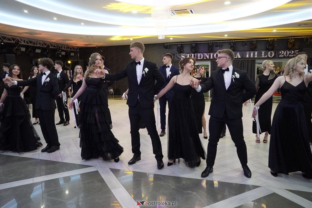 Studniówka III LO w Ostrołęce [4.01.2025] - zdjęcie #214 - eOstroleka.pl
