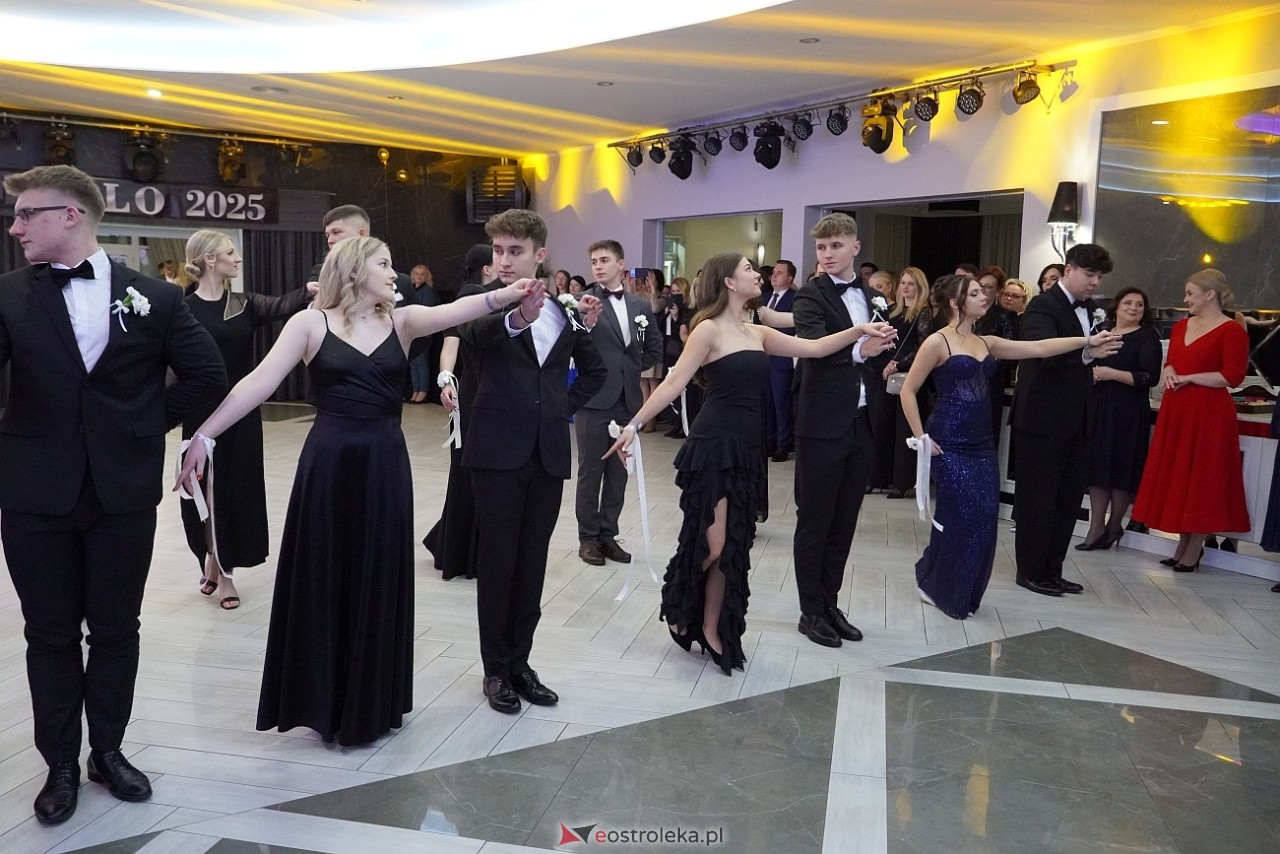 Studniówka III LO w Ostrołęce [4.01.2025] - zdjęcie #210 - eOstroleka.pl