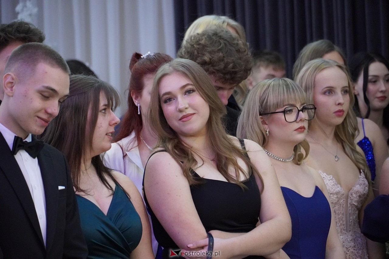 Studniówka III LO w Ostrołęce [4.01.2025] - zdjęcie #192 - eOstroleka.pl