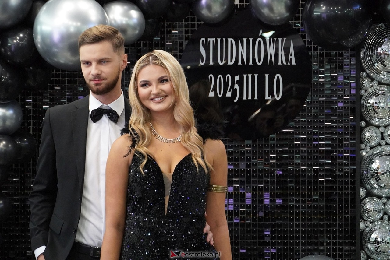 Studniówka III LO w Ostrołęce [4.01.2025] - zdjęcie #186 - eOstroleka.pl