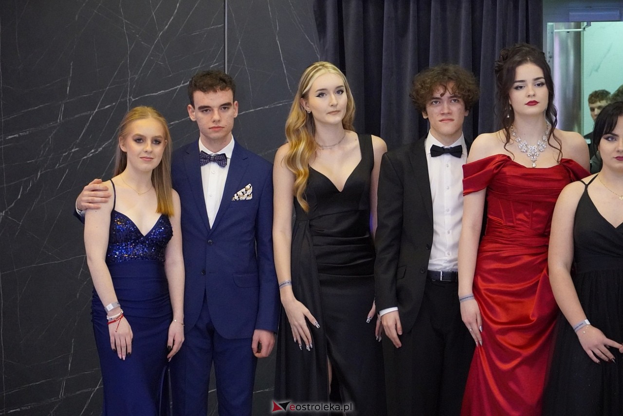 Studniówka III LO w Ostrołęce [4.01.2025] - zdjęcie #178 - eOstroleka.pl