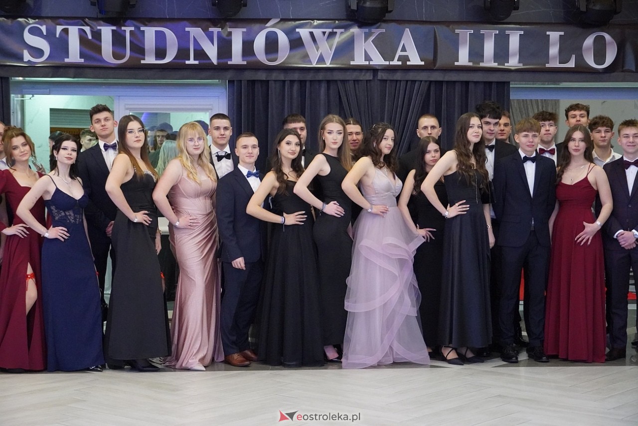 Studniówka III LO w Ostrołęce [4.01.2025] - zdjęcie #168 - eOstroleka.pl