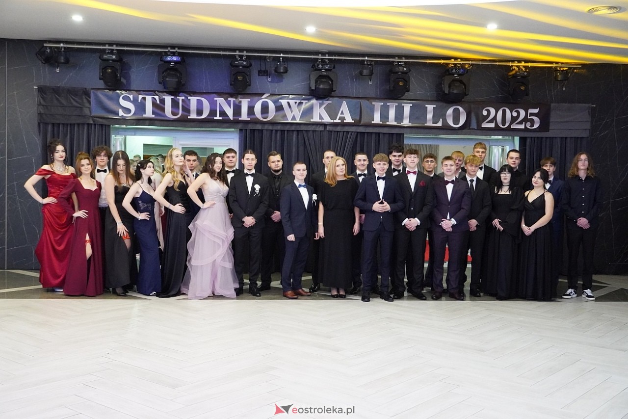 Studniówka III LO w Ostrołęce [4.01.2025] - zdjęcie #162 - eOstroleka.pl