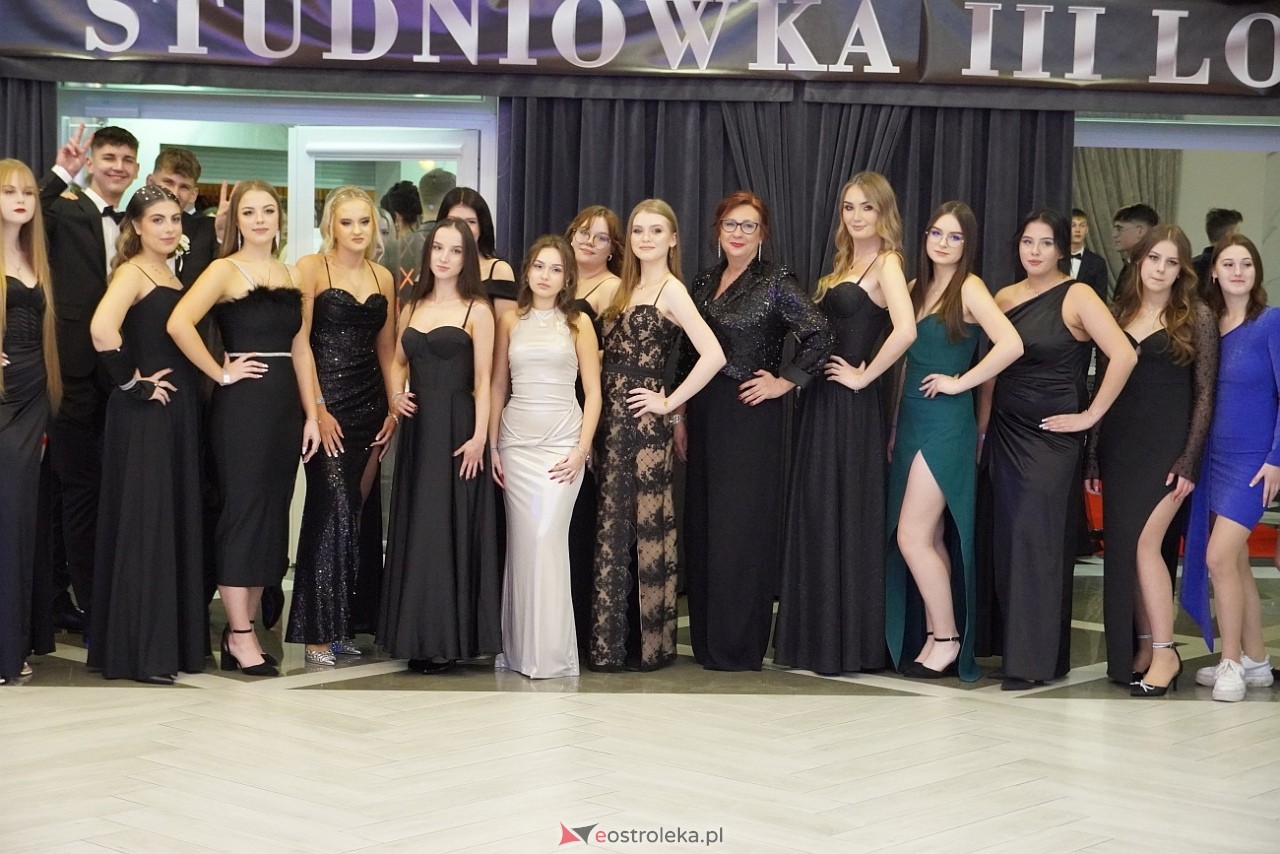 Studniówka III LO w Ostrołęce [4.01.2025] - zdjęcie #140 - eOstroleka.pl