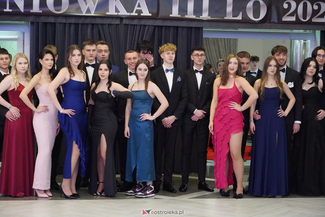Studniówka III LO w Ostrołęce [4.01.2025] - zdjęcie #130 - eOstroleka.pl