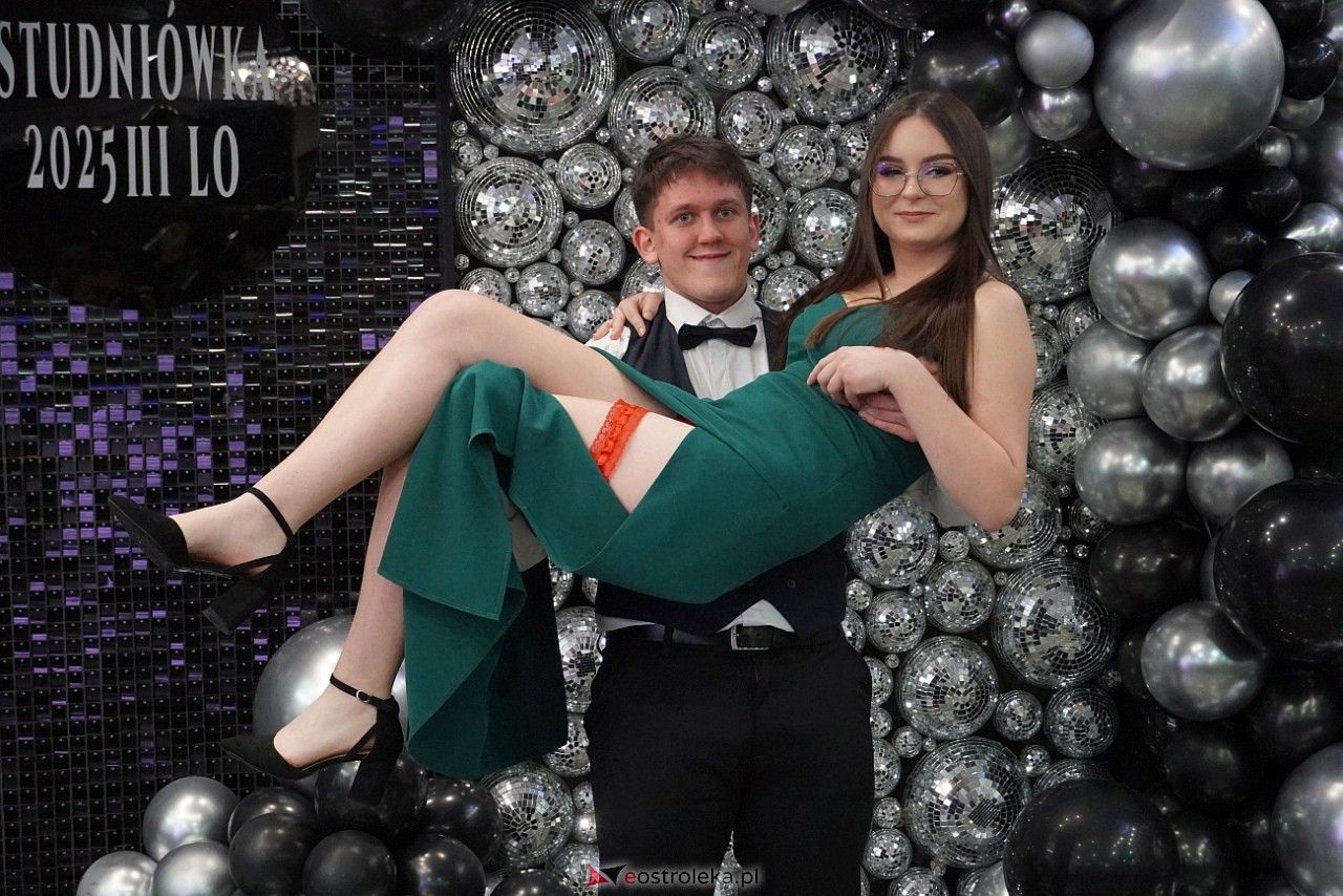 Studniówka III LO w Ostrołęce [4.01.2025] - zdjęcie #110 - eOstroleka.pl