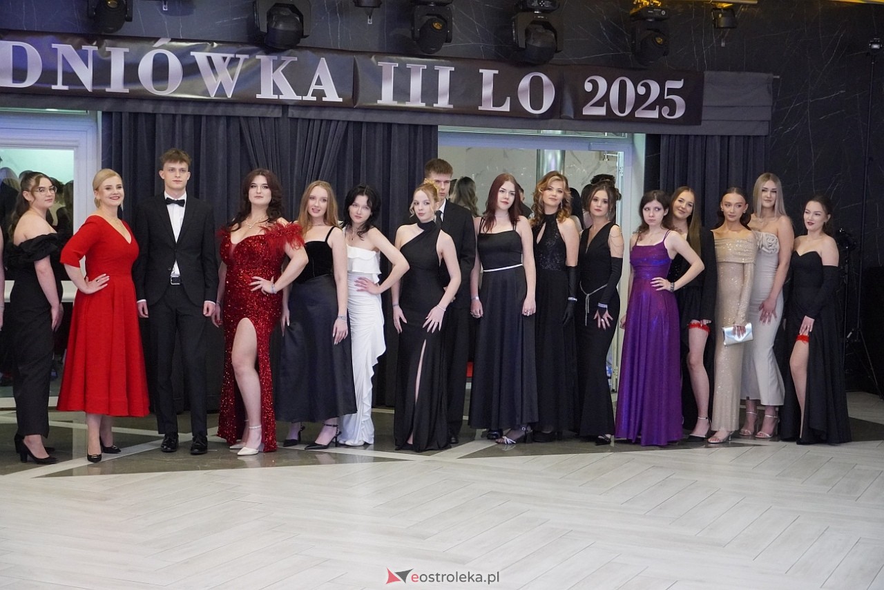 Studniówka III LO w Ostrołęce [4.01.2025] - zdjęcie #97 - eOstroleka.pl