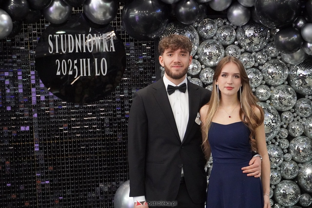 Studniówka III LO w Ostrołęce [4.01.2025] - zdjęcie #93 - eOstroleka.pl