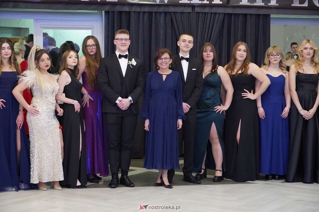 Studniówka III LO w Ostrołęce [4.01.2025] - zdjęcie #84 - eOstroleka.pl