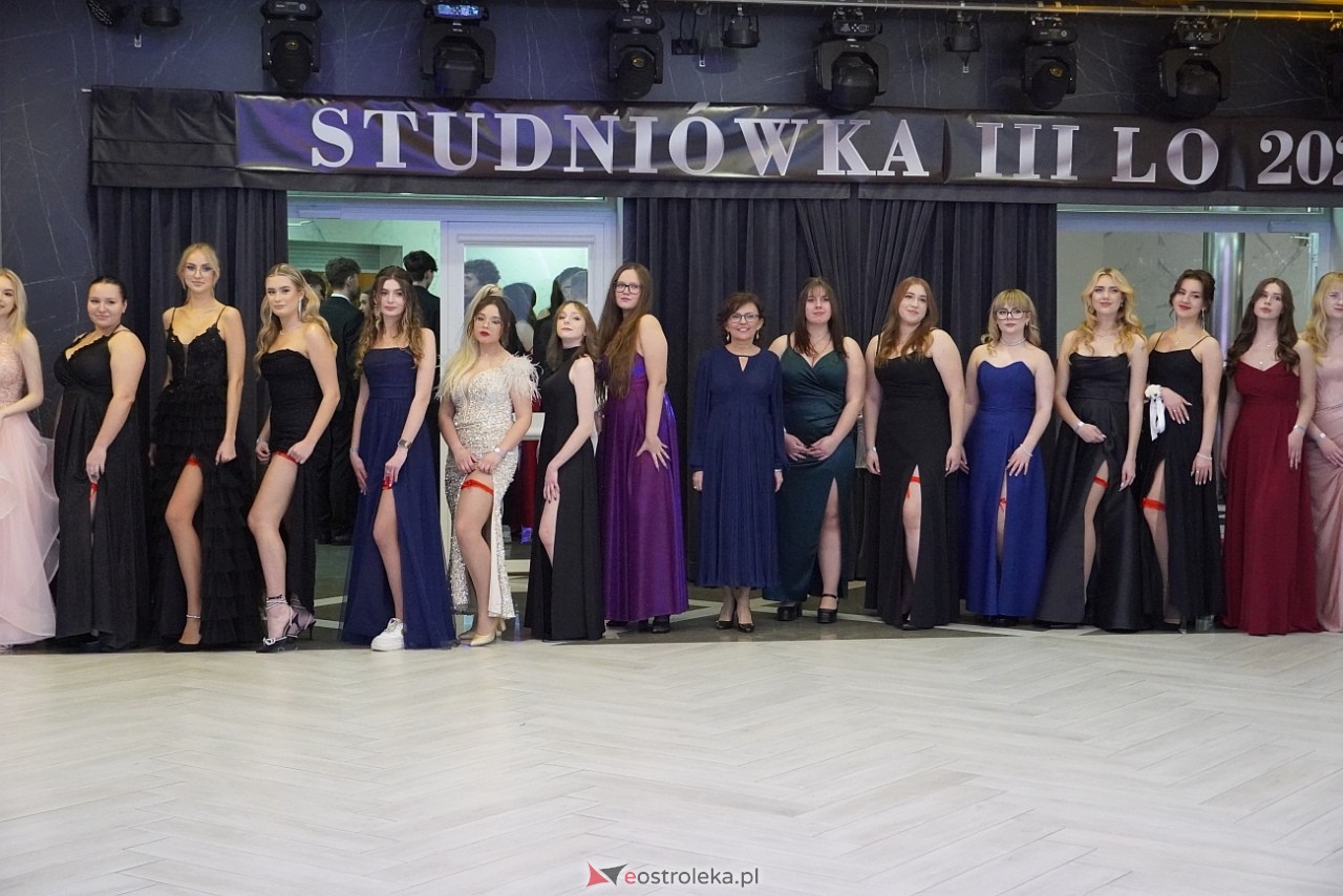 Studniówka III LO w Ostrołęce [4.01.2025] - zdjęcie #81 - eOstroleka.pl