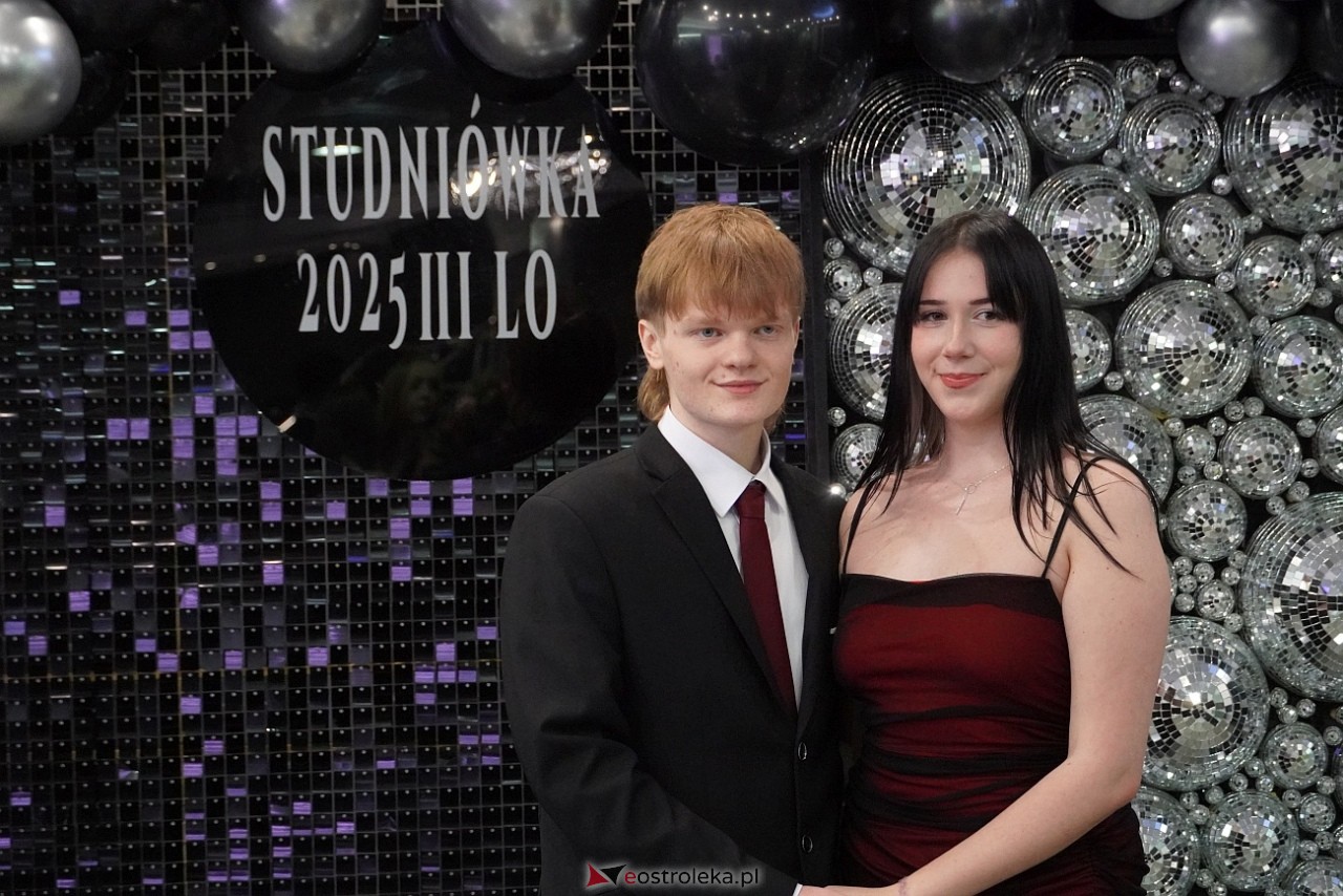 Studniówka III LO w Ostrołęce [4.01.2025] - zdjęcie #78 - eOstroleka.pl