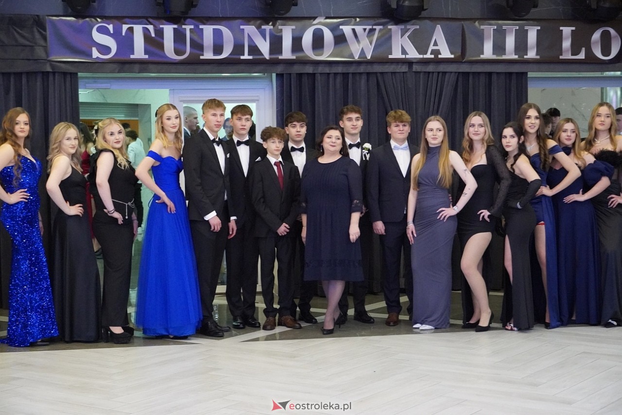 Studniówka III LO w Ostrołęce [4.01.2025] - zdjęcie #66 - eOstroleka.pl