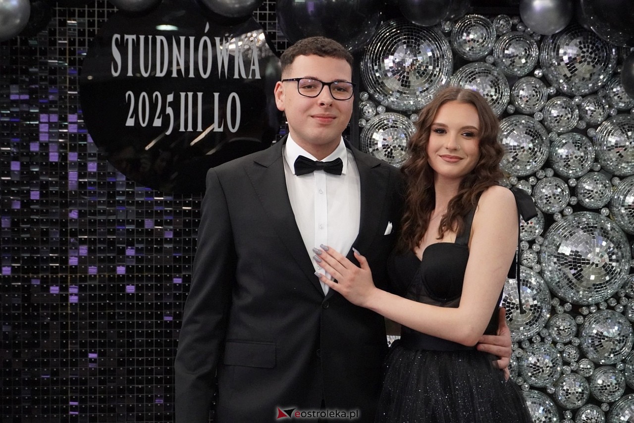 Studniówka III LO w Ostrołęce [4.01.2025] - zdjęcie #57 - eOstroleka.pl