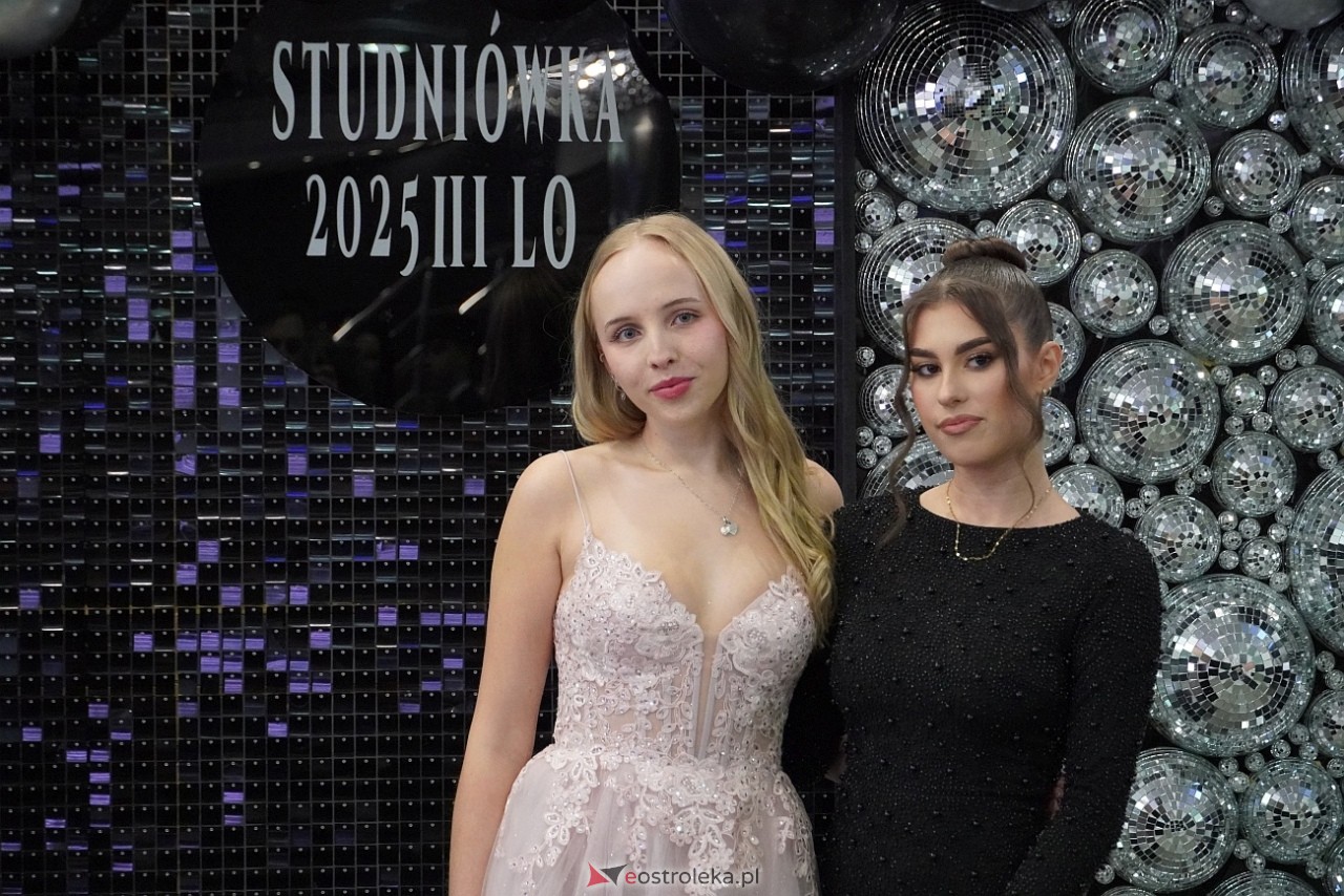 Studniówka III LO w Ostrołęce [4.01.2025] - zdjęcie #56 - eOstroleka.pl