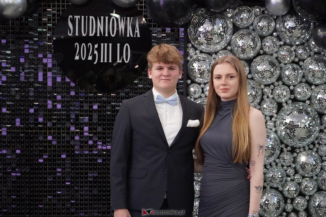 Studniówka III LO w Ostrołęce [4.01.2025] - zdjęcie #54 - eOstroleka.pl