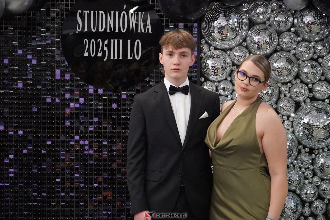 Studniówka III LO w Ostrołęce [4.01.2025] - zdjęcie #51 - eOstroleka.pl
