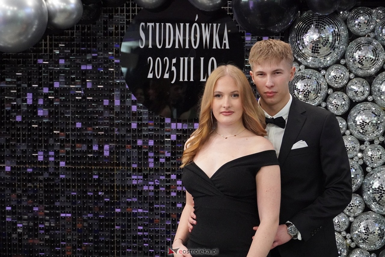 Studniówka III LO w Ostrołęce [4.01.2025] - zdjęcie #50 - eOstroleka.pl