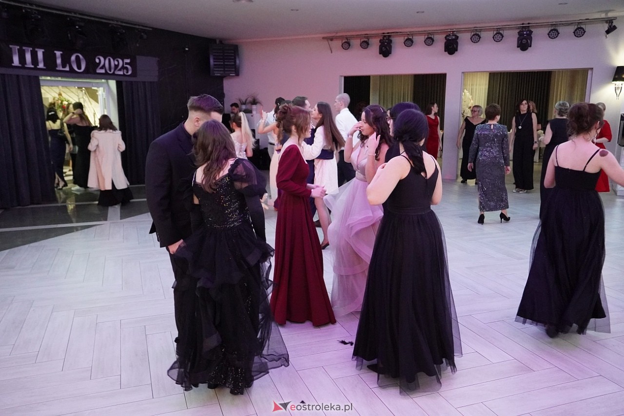 Studniówka III LO w Ostrołęce [4.01.2025] - zdjęcie #4 - eOstroleka.pl