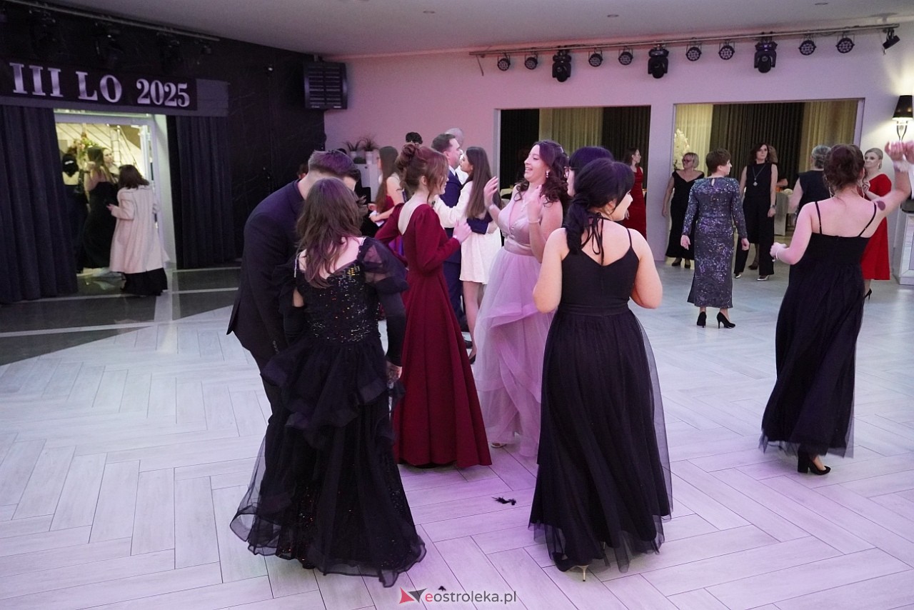 Studniówka III LO w Ostrołęce [4.01.2025] - zdjęcie #3 - eOstroleka.pl