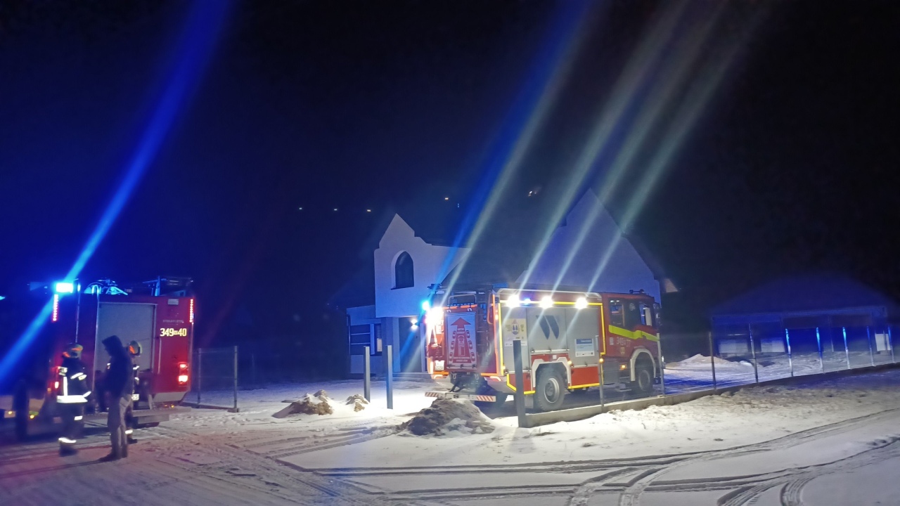 Pożar sadzy w przewodzie kominowym, Golanka, gm. Kadzidło [05.01.2025] - zdjęcie #2 - eOstroleka.pl