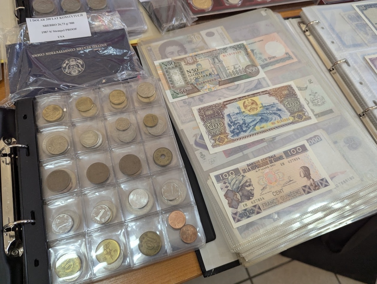 Giełda kolekcjonerska w Ostrołęce [05.01.2025] - zdjęcie #22 - eOstroleka.pl