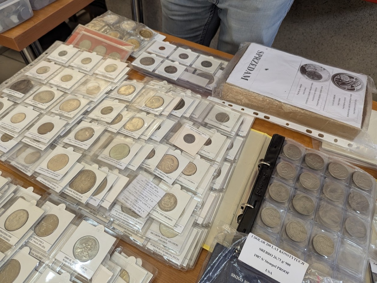 Giełda kolekcjonerska w Ostrołęce [05.01.2025] - zdjęcie #20 - eOstroleka.pl