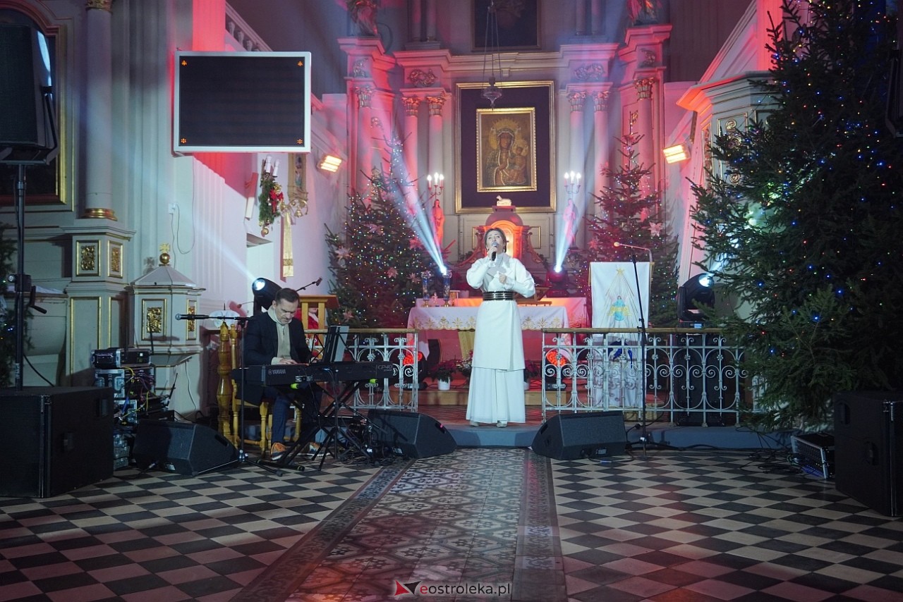 Magda Steczkowska z noworocznym koncertem w Piskach [5.01.2024] - zdjęcie #9 - eOstroleka.pl