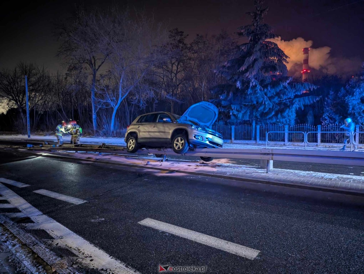 Wypadek na Alei Wojska Polskiego [05.01.2025] - zdjęcie #11 - eOstroleka.pl