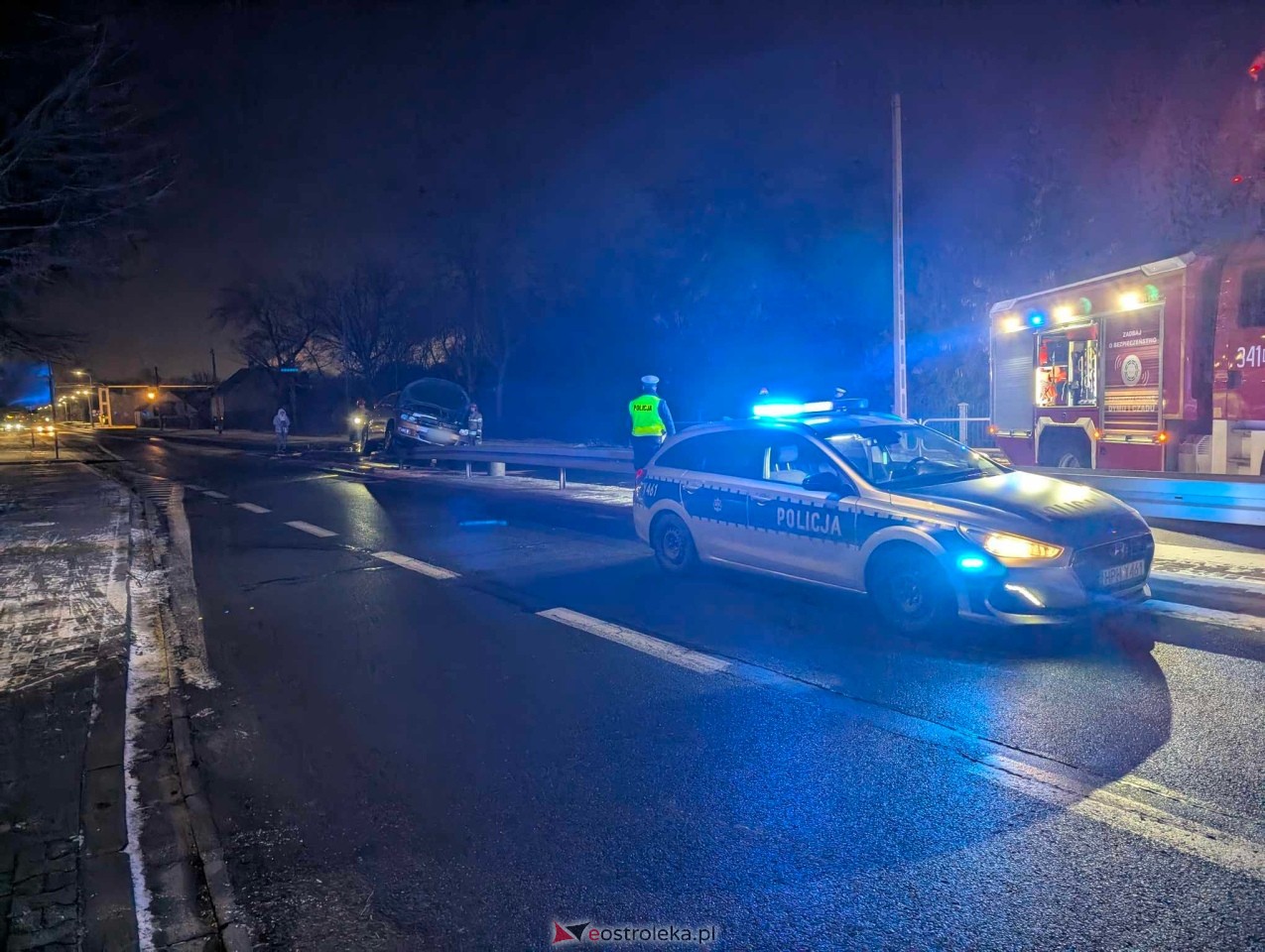 Wypadek na Alei Wojska Polskiego [05.01.2025] - zdjęcie #9 - eOstroleka.pl