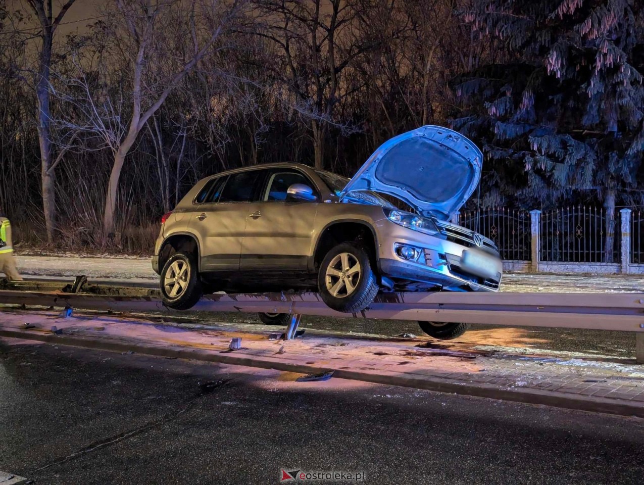 Wypadek na Alei Wojska Polskiego [05.01.2025] - zdjęcie #8 - eOstroleka.pl