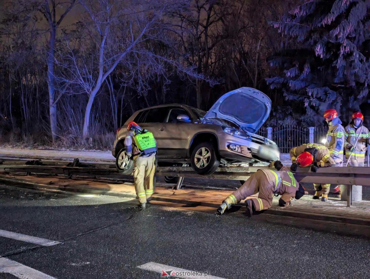Wypadek na Alei Wojska Polskiego [05.01.2025] - zdjęcie #7 - eOstroleka.pl